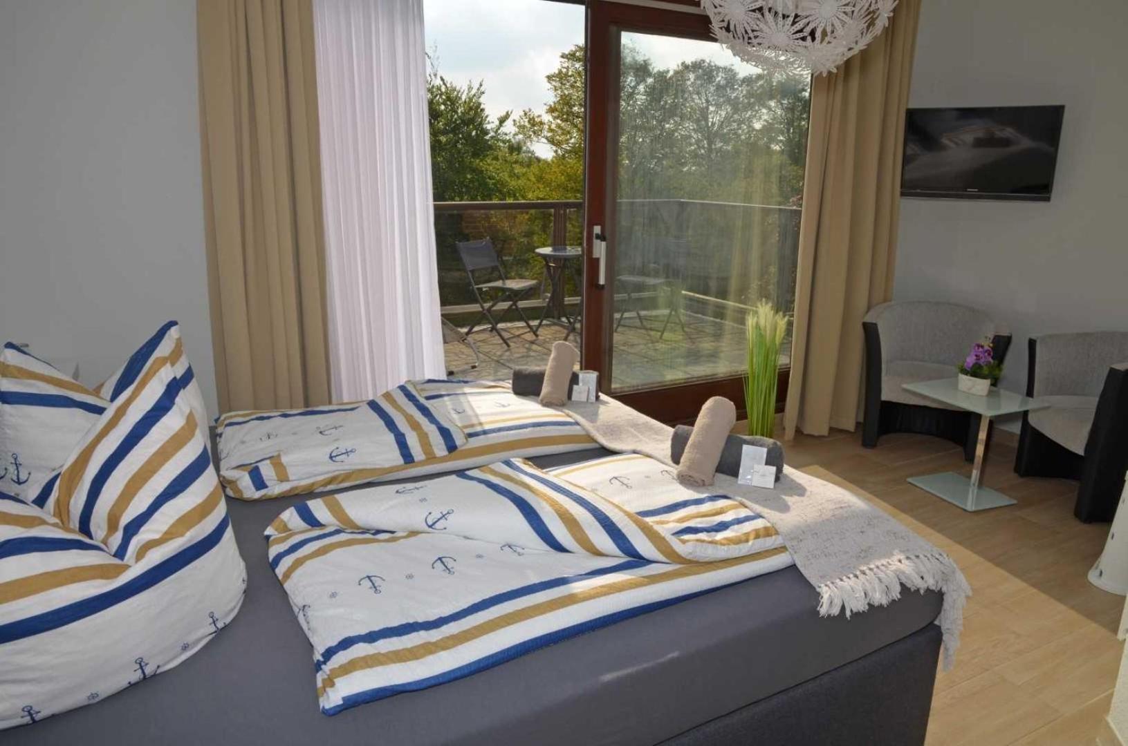 קושהאבן Hotel Zur Seerobbe מראה חיצוני תמונה