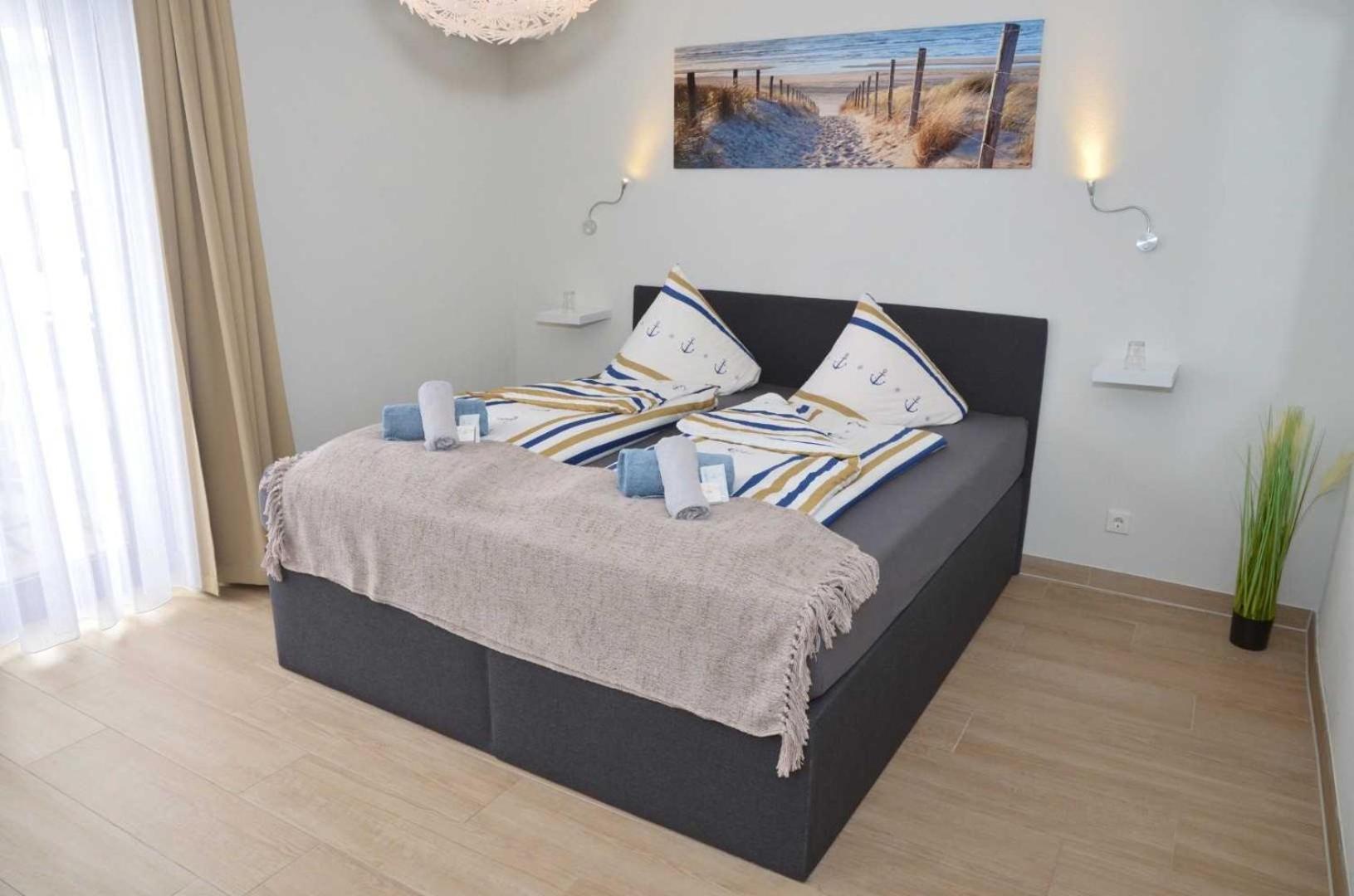 קושהאבן Hotel Zur Seerobbe מראה חיצוני תמונה