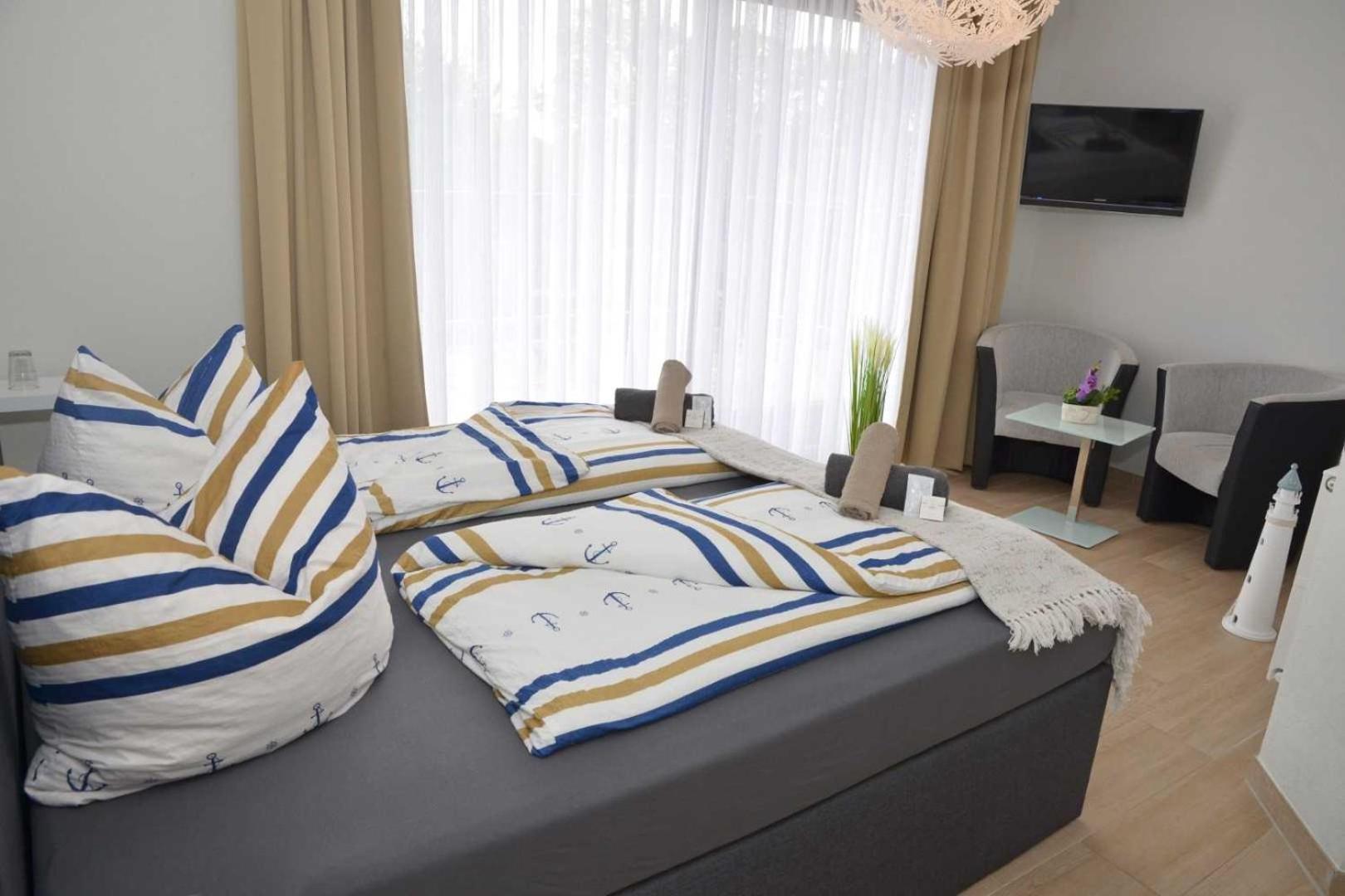 קושהאבן Hotel Zur Seerobbe מראה חיצוני תמונה